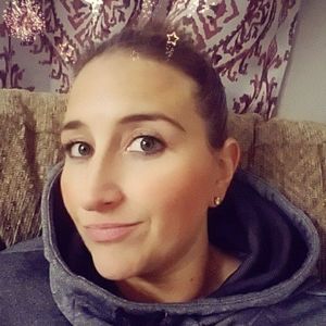 Meet your Posher, Leigh